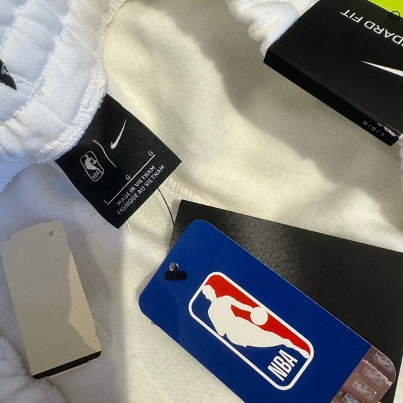 Kith men’s sweatshirt collaboration with NBA - Picture 9 of 16